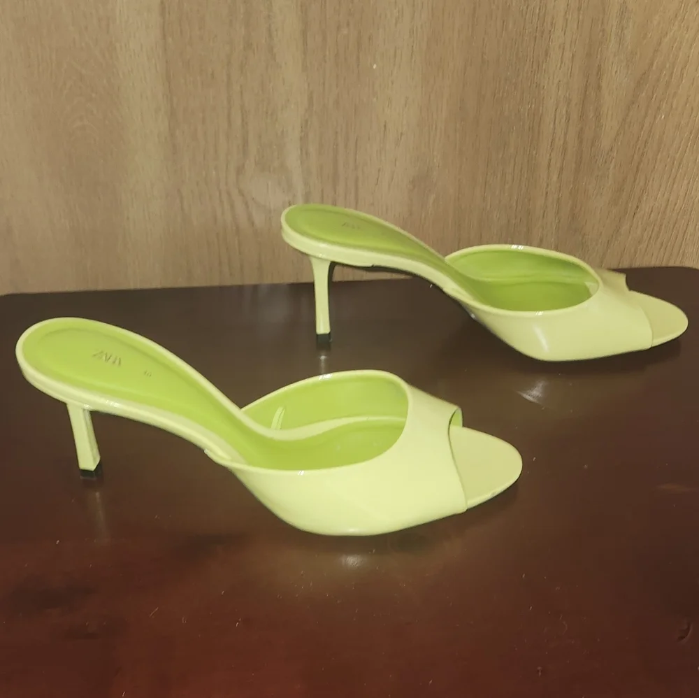 Stylish Lime Green Women's Zara Kitten Mules Size EU 40/ US 9 - 9.5 - Picture 5 of 10